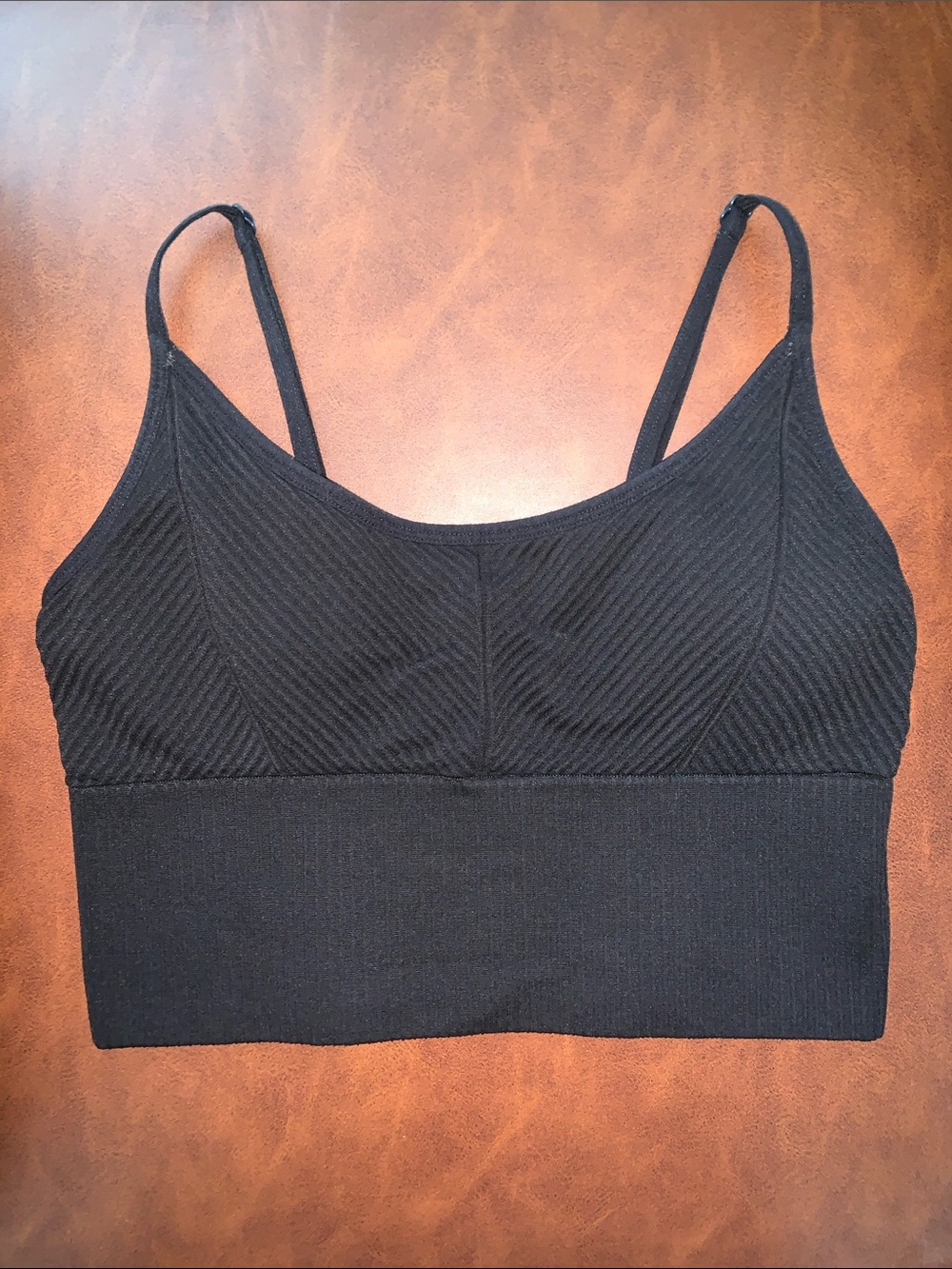 PINK ACTIVE. BLACK RIBBED SPORTS BRA